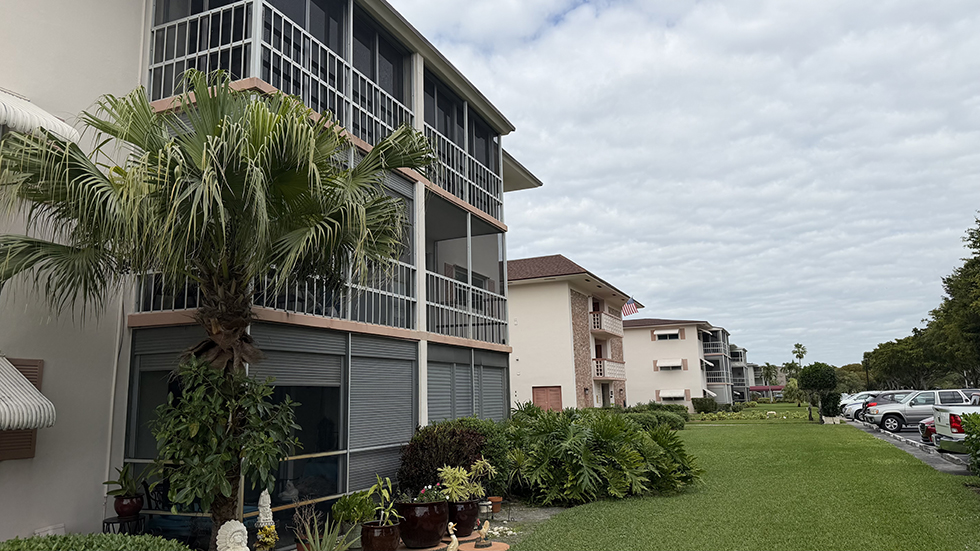 Building 5 Hillcrest Broward County Florida